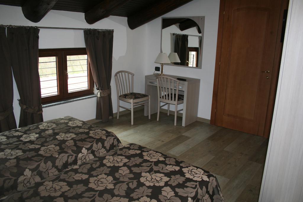Agriturismo Cascina Del Vai Cairo Montenotte Cameră foto